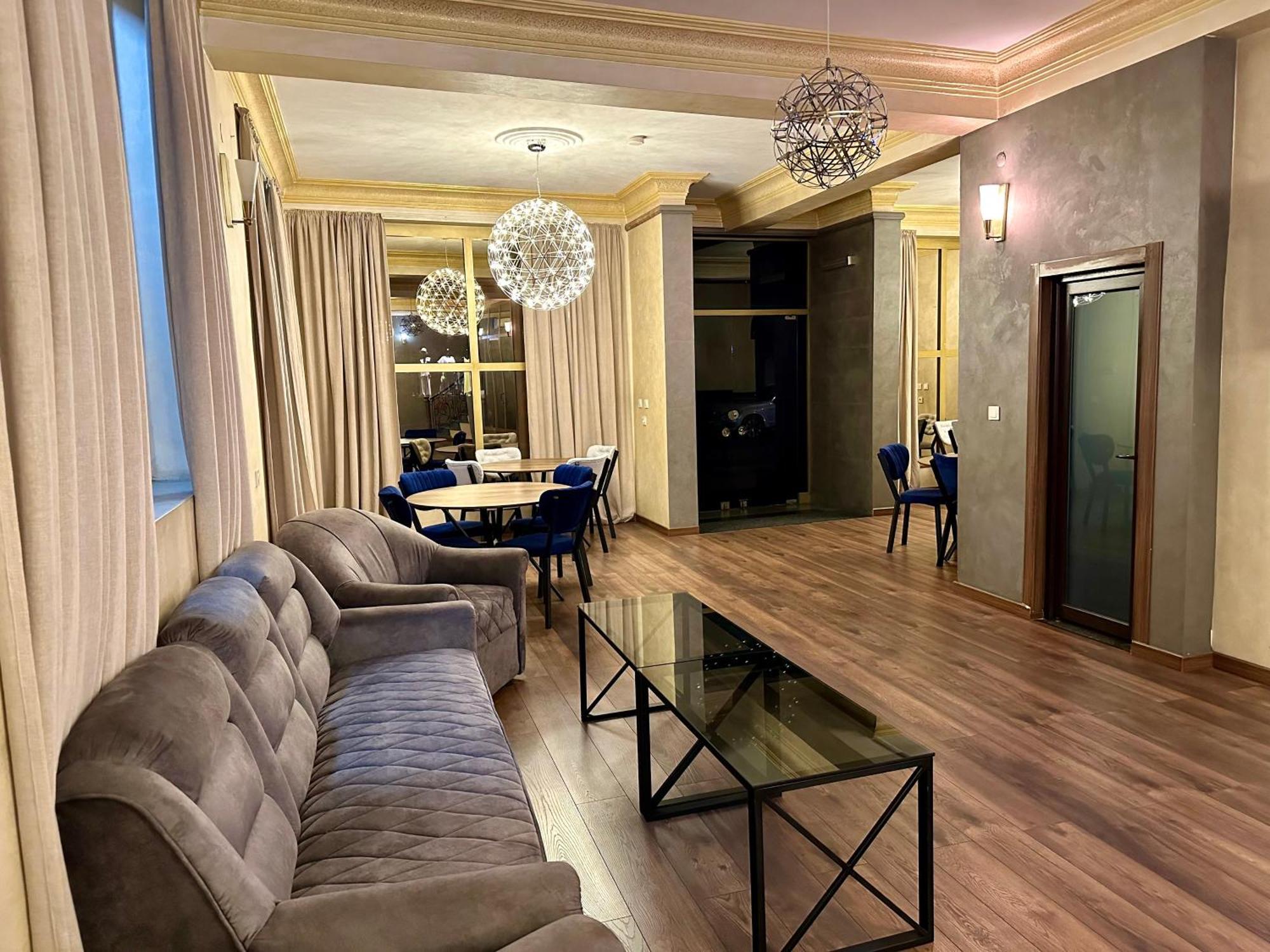 Hotel Tsereteli Batumi Exterior foto